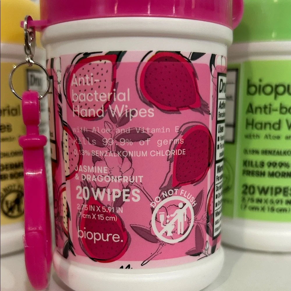 Anti-bacterial Hand Wipes – Yellow, Pink, or Green (20 Wipes) - Picture 3 of 5